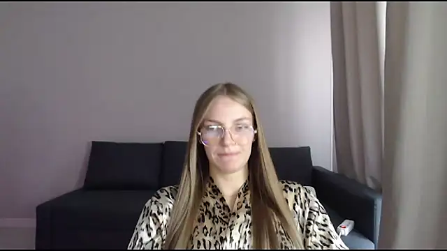 HitGyrl Live XXX-Chat