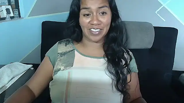 saggil23's Live XXX Chat