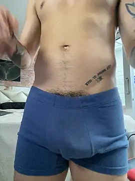 AlphaMasterXxx 现场XXX聊天