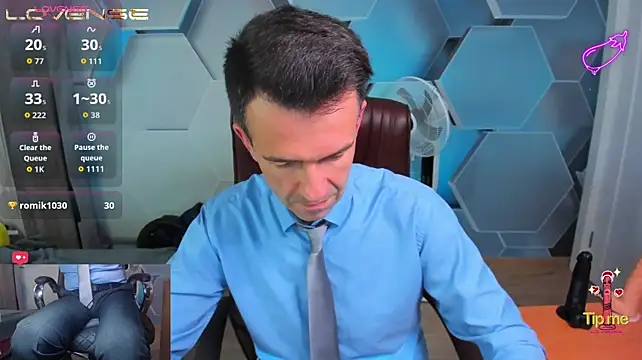 XXX chat uživo modela SteveTiger