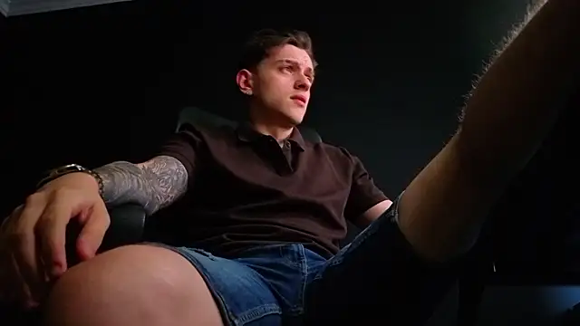 FelixStarkk élő XXX-chatje
