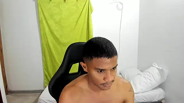 Chat XXX en directo de corzoethan