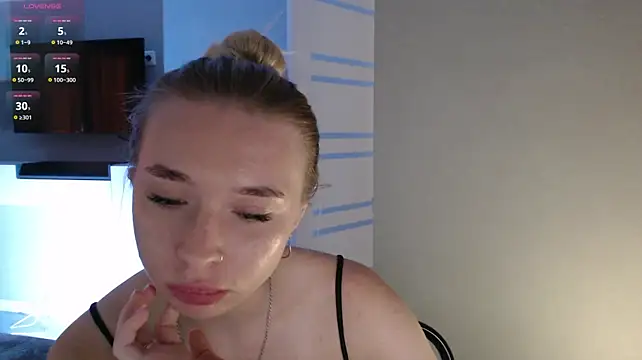 Emily_Hartt's Live XXX Chat