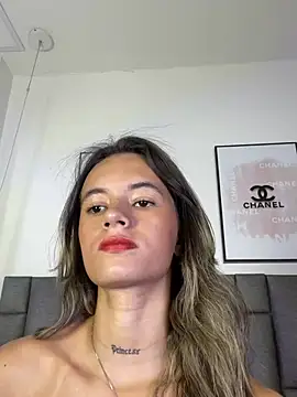 JuliaColemann Adlı Modelin Canlı XXX Sohbeti