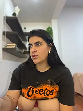DAMSEL_30 Adlı Modelin Canlı XXX Sohbeti
