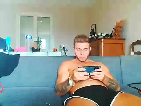 Elkafit28 – Naživo XXX chat