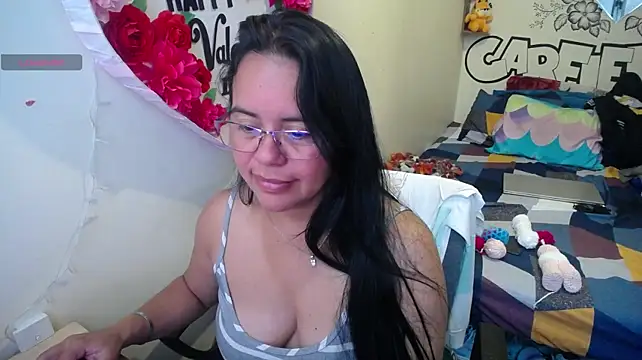 Chat +18 de Miss__kendra_ ao vivo
