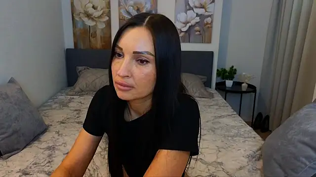 Chat +18 de NikoleMills ao vivo
