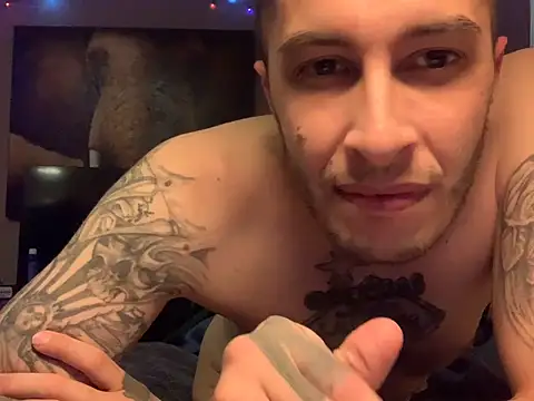 XXX chat uživo modela JuicyJoshy