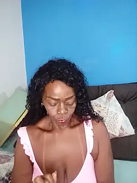 Chat +18 de QueenLorena25 ao vivo