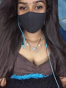 Chat XXX en directo de Tamil_Charu_