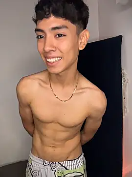 Lion_Boy18 Live XXX Chat