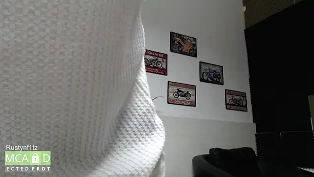 Chat XXX ao vivo de Rustynf1tz_