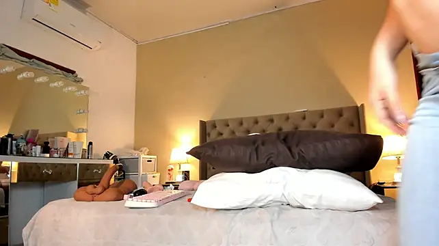Jenna1_ élő XXX-chatje