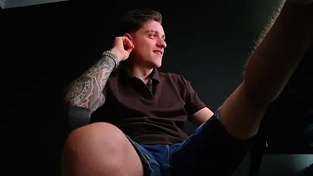 FelixStarkk's Live XXX Chat