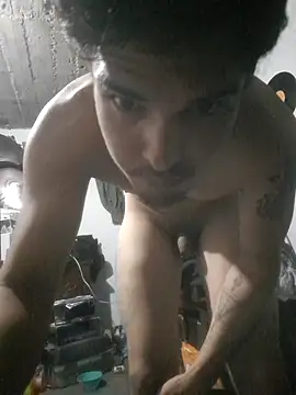 Aguilarcruzkevin31 网络视讯表演