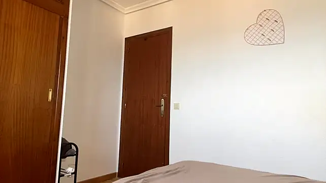 XXX chat uživo modela RoseDiebol