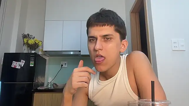 Chat XXX ao vivo de Adrian_Coles