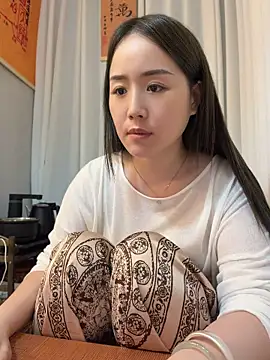 momoli60 Adlı Modelin Canlı XXX Sohbeti