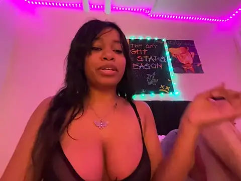 Онлайн чат XXX venusfairys