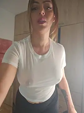 onlyninan Live XXX chat