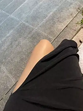 Nini_11's Live XXX Chat