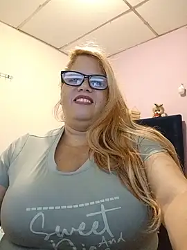 EllisW8 Live XXX-chat