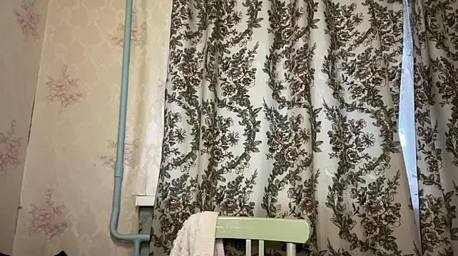 Peekinside's Live XXX Chat