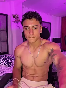 MR_MUSCLE's Live XXX Chat