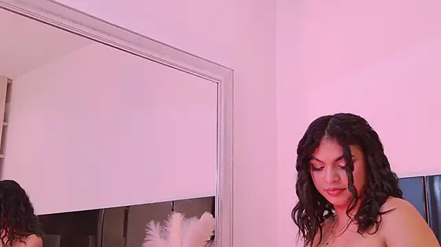 Онлайн чат XXX MelodyAlvarez