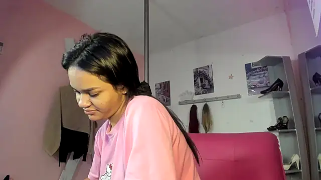 Chat XXX en directo de CAMILA--REY