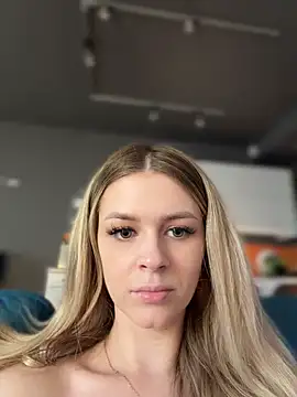 XXX chat uživo modela Love_Bri