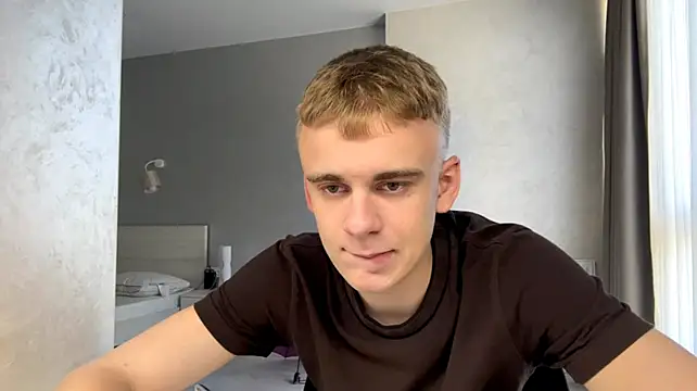 XXX chat uživo modela SoloFury