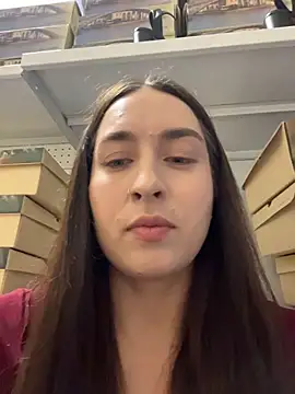 Holly_Play XXX чат на живо