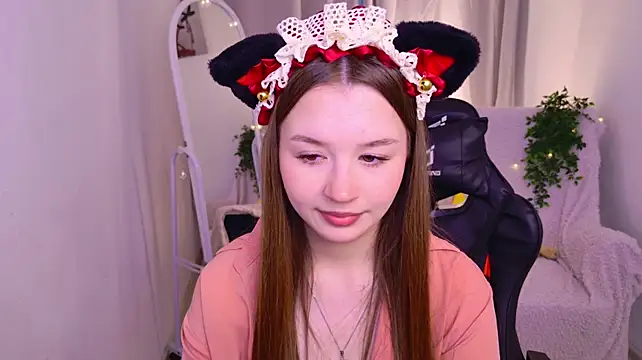 Show modela RileyBloomss na web-kameri