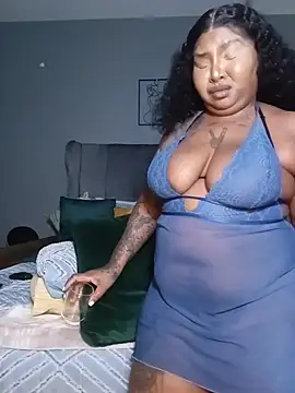 Chat +18 de RealMsPEARLsEXY69 ao vivo