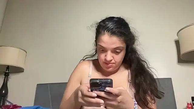 WildLillyFlower's Live XXX Chat