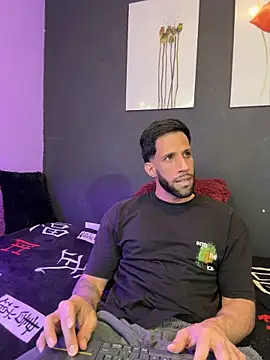 แชท XXX สดของ Karim_mansur