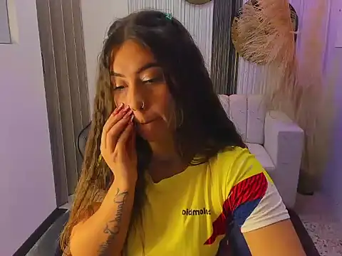 Chat +18 de Alaana69 ao vivo
