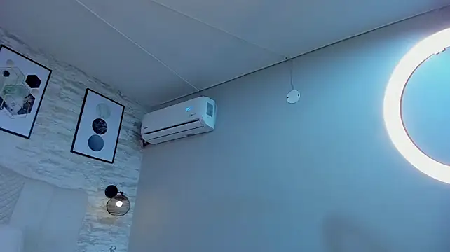 Chat +18 de Roseemilf_ ao vivo