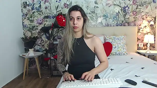 Онлайн чат XXX RoseDiamond06