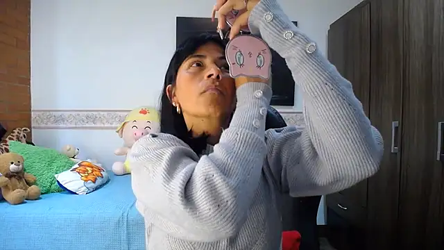 Chat XXX en directo de sharoon_cheerry