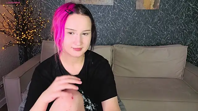 Онлайн чат XXX Ekimmj_age