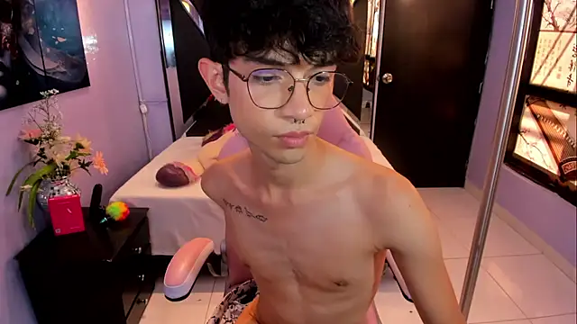 LiamHeatx 即時 XXX 聊天