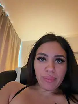 JustLora Chat XXX live