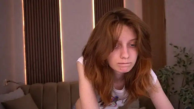 CuteeFoxy live XXX chat