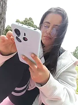Luna_Rose1 现场XXX聊天