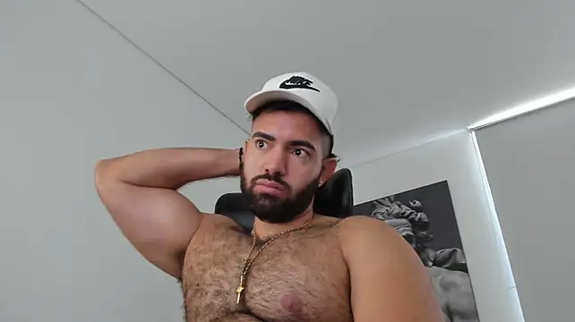 simonleon27 élő XXX-chatje