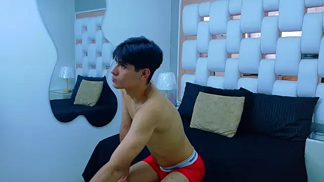 TaylerCruz 现场XXX聊天