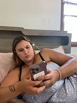 Latinamommy26n Live XXX chat